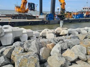 Duurzame Levvel-blocs in Proeftuin Afsluitdijk geplaatst